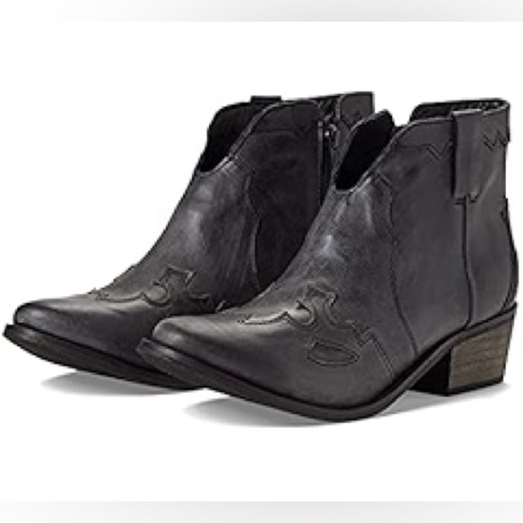 Very Volatile Women's Black Drexel Ankle Boots in size 9 - Picture 1 of 7